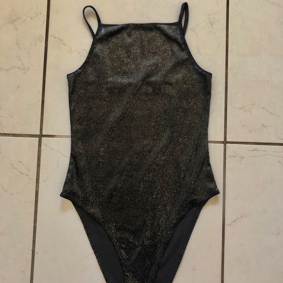GLITTERY BODYSUIT! - Picture 2 of 3